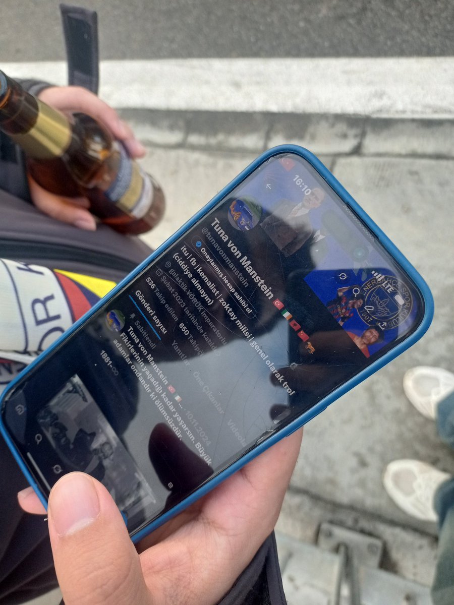 Bira kokuyordu <a href="/tunavonmanstein/">Tuna von Manstein 🇹🇷🇮🇪🇦🇱🇨🇳🐅</a>