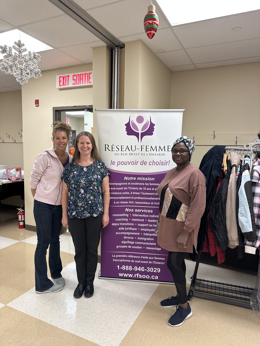 👗✨ Corde à linge communautaire à Sarnia : une journée remplie de solidarité !
Merci à toutes les participantes pour votre présence. Vous avez fait toute la différence ! 💜

Ensemble, nous créons des milieux où chaque femme se sent encouragée, estimée et respectée.