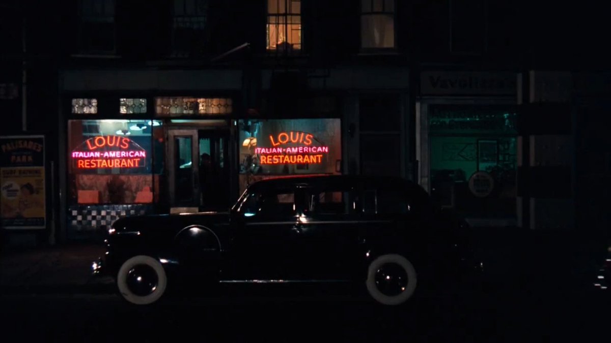 ルイズといえば映画『ゴッドファーザー』で勝手に暗殺の会場に選ばれちゃう気の毒なお店ですが、USJが後付けで設定を加えれば加えるほど、ますます店主が気の毒になっていくの草

クズとはいえ2人も死んじまったよ（🖊つむぎむ）
#USJファン