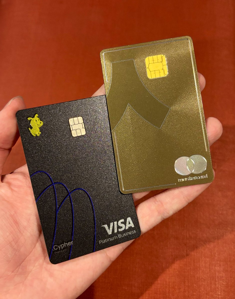 My metal crypto cards✨

• บัตร Cypher: Visa platinum business

• บัตร Ready: Mastercard world elite

โลหะสีดำ กับ โลหะสีทอง 😌