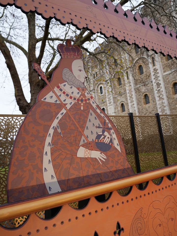 TowerOfLondon's tweet image. 🎄 Christmas at the Tower of London: A Storybook Adventure 📖

This winter, discover enchanting scenes of royal celebration, romance and adventure around our fortress 🏰

📆 Until 4 Jan 2026 (excl. 24-26 Dec &amp;amp; 1 Jan)
🎟️ Included in Tower admission 👉 bit.ly/44AS8ft