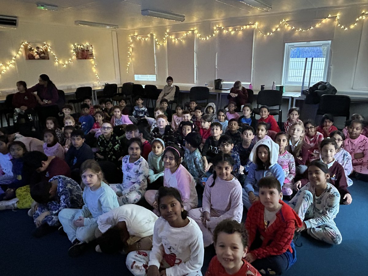 MountStewartSch's tweet photo. β¨ All aboard the Polar Express! π
Our children brought the magic to life todayβsnuggled in their PJs, sipping hot chocolate, munching cookies, and watching the film together. What a cozy way to celebrate the joy of reading! πβοΈ #tmssyear3 #PolarExpress https://t.co/aNsuD4EM3U