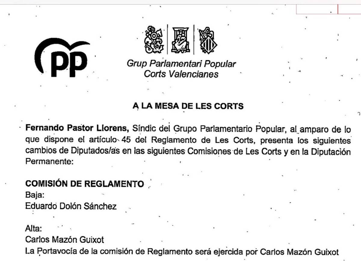 SarahPerezSanta's tweet photo. Carlos Mazón acaba de ser premiado por su sucesor y va a seguir siendo diputado además de portavoz en una comisión con un plus de casi 700€ en su salario.
Dinero a costa de las víctimas de la DANA.
Pérez Llorca y Mazón siguen humillando a las víctimas con SU dinero https://t.co/c22WpSDs0V