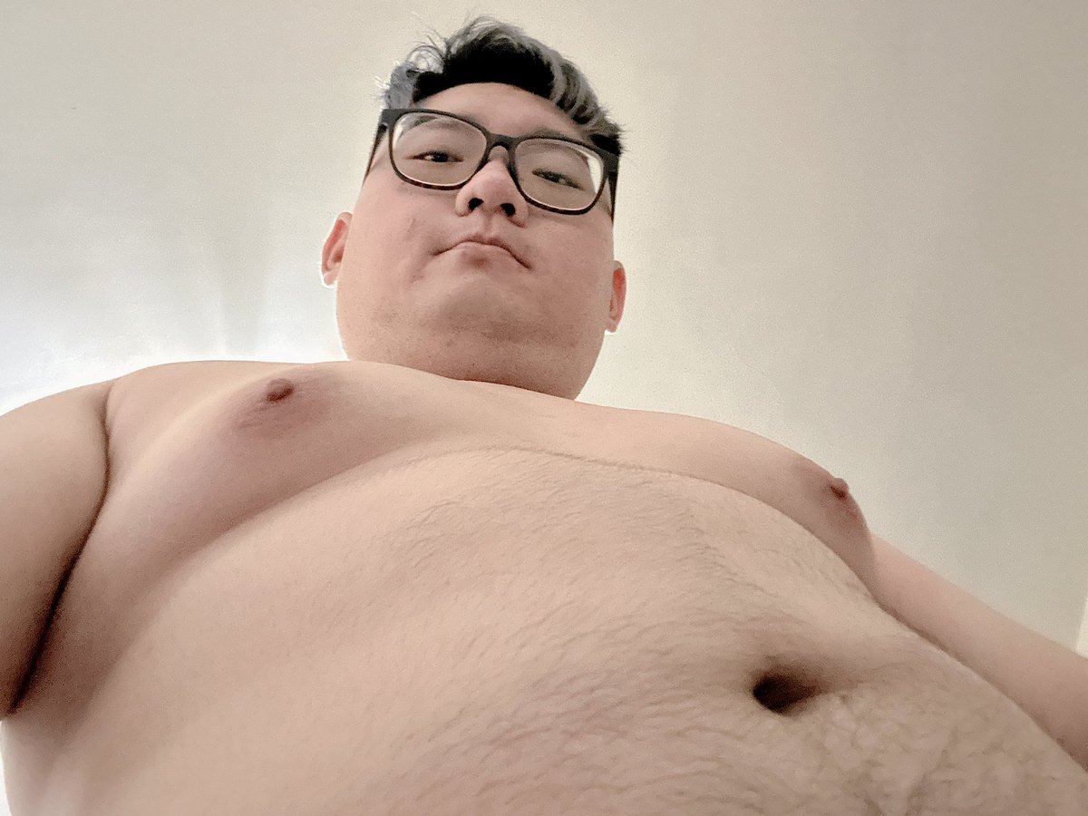 忘記穿衣服了..