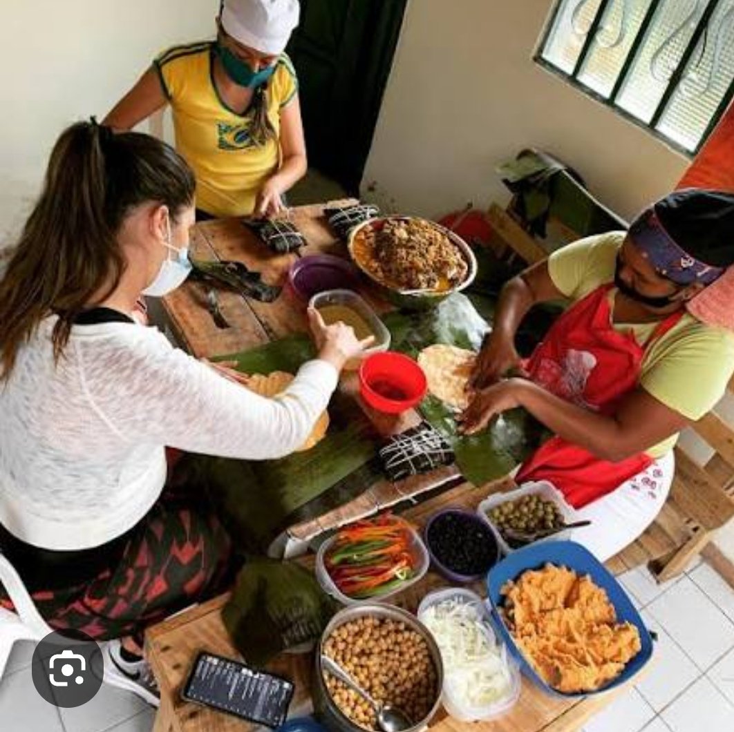 Que la magia de la Navidad ilumine tu hogar y llene tu corazón de amor y esperanza. ¡Felices fiestas! <a href="/NicolasMaduro/">Nicolás Maduro</a> #NavidadConMaduro
#CHCh #PRELEMI