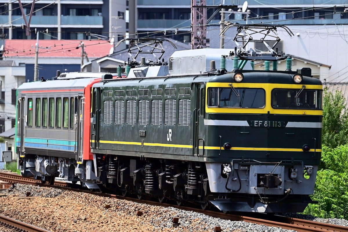 Tc103_846's tweet image. 先日、東日本からEF81が引退し、これでEF81の稼働機は消滅しましたが、自身が最後に撮影したのは3年前の夏でした。あれだけ多く居たEF81が全て引退とは、これも時代の流れですね。