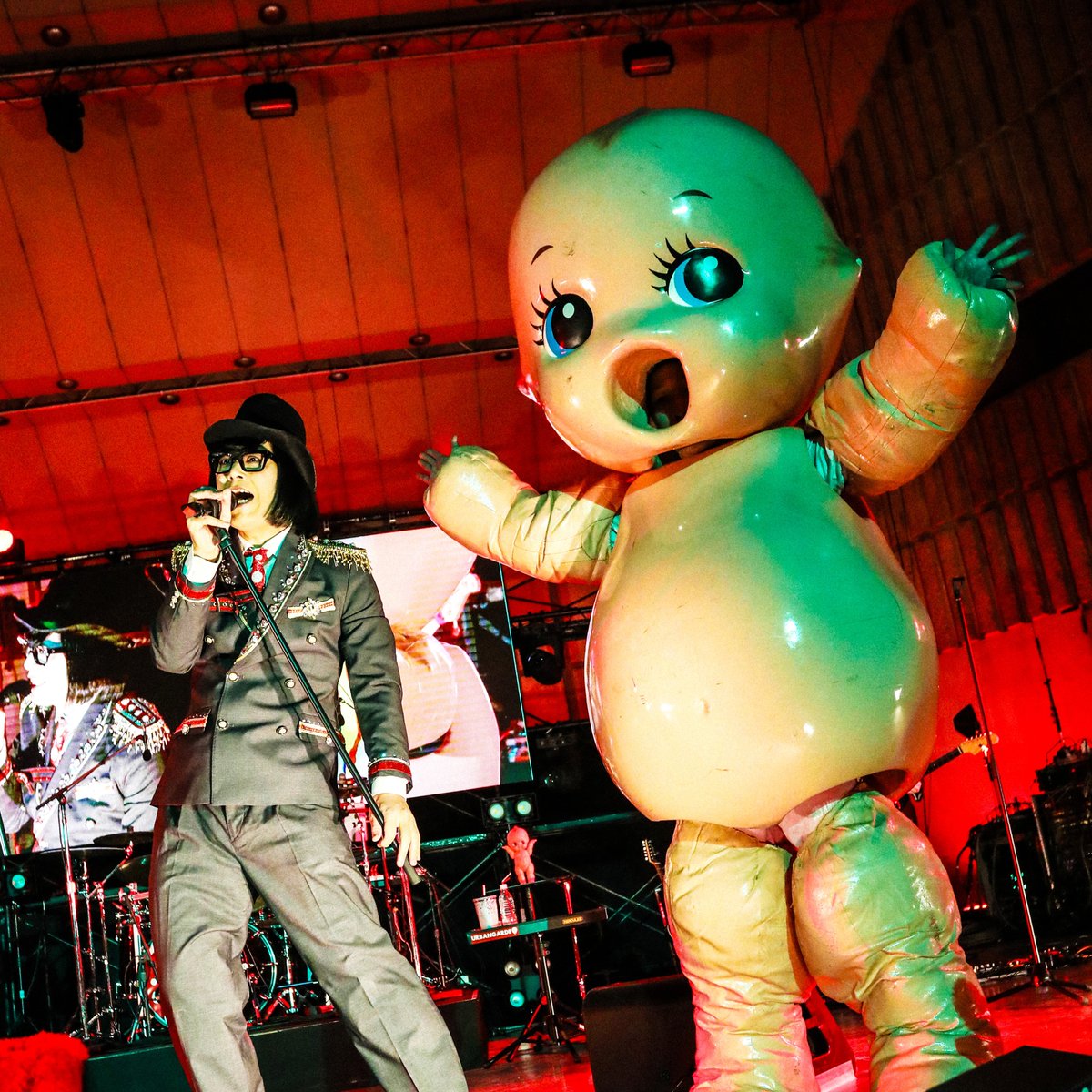 🎻　解　禁　🎺
アーバンギャルドpresents
18周年記念公演 URBANGARDE CLASICK
～ALL TIME BEST LIVE～
新旧メンバーと病気の古典＝CLASICKを演奏。
🎭Guest：瀬々信（G）藤井亮次a.k.a前衛都市夫（QP）
2026/3/13（金）東京キネマ倶楽部（座席＋立見）
明日FC先行（抽選）
🔴urbangarde.net/post/20260313