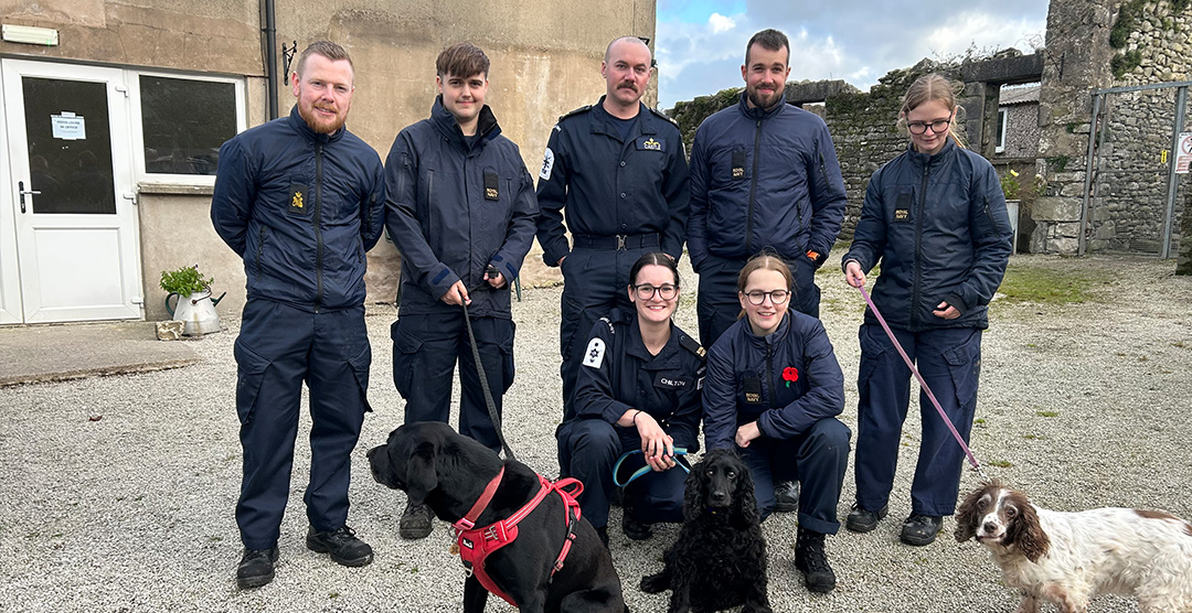 Royal Navy tweet media