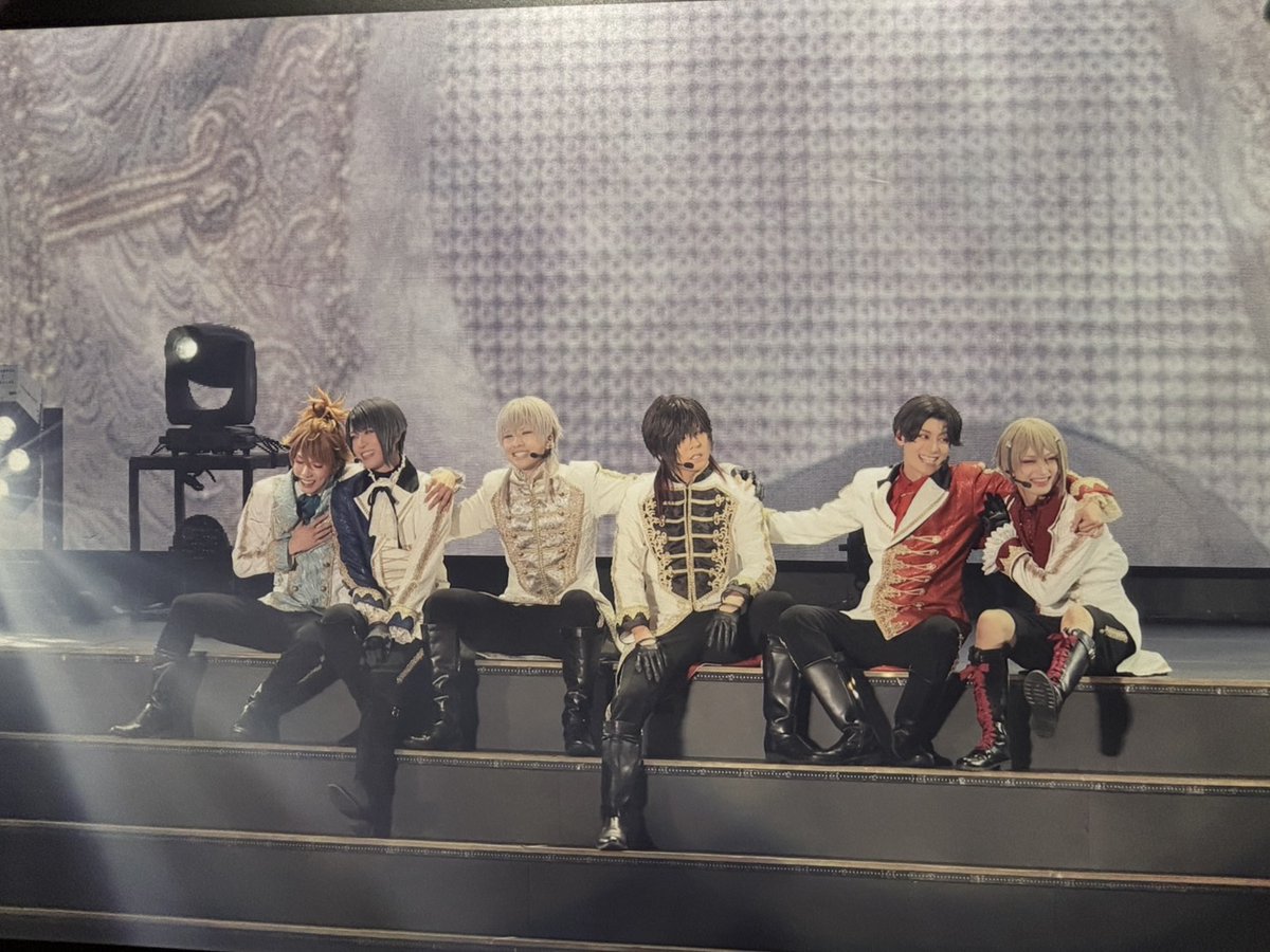 Yk06_10's tweet photo. お友達ください！

同担・他担大歓迎
2.5は特にハマったばかりでまだまだですがよろしくお願いします。
リトリン⇒https://t.co/HfwjbMgSbN

 #舞台俳優好きさんと繋がりたい 
 #刀ミュ好きさんと繋がりたい 
 #刀剣乱舞好きさんと繋がりたい
#くる民好きと繋がりたい https://t.co/Hx7N4kJP2I