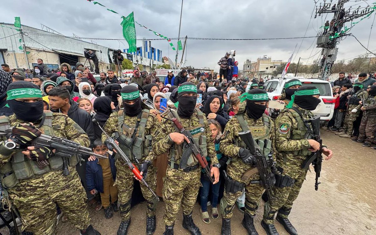 L’Autorité palestinienne continue de verser des salaires aux terroristes.De + en + d’éléments indiquent que les familles des personnes tuées par les forces israéliennes continuent d’être indemnisées. elle continue de verser de l’argent à des prisonniers terroristes aussi