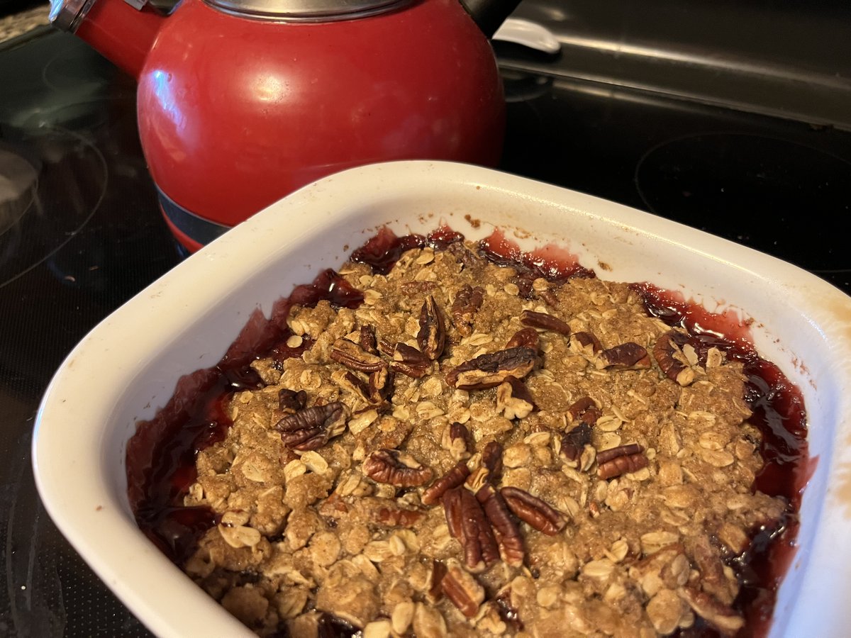 Amanda Flower tweet media