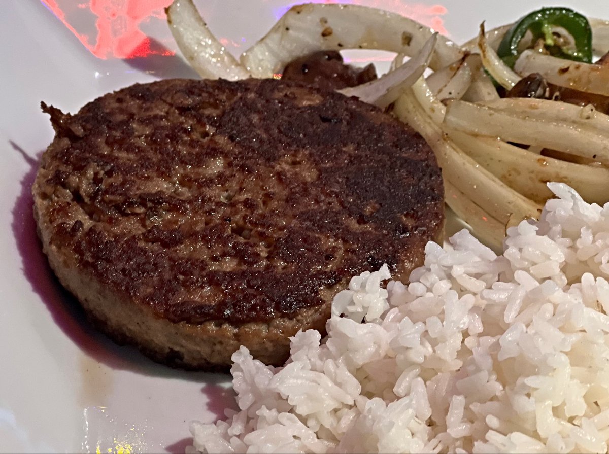 Robotvirgin's tweet photo. Impossible Burger, with Rice, Jalapeno, Mushrooms, Onion & Hot Sauce! At 89 Sports Bar & Billiards, in Aloha, OR!
.
.
.
.
.
#impossibleburger #impossiblemeat #veganprotein #veganmeat #vegan #veganfood #plantbased #veganism #veganfortheanimals #portlandvegans #govegan #veganbowl https://t.co/27Xjdm4lOY