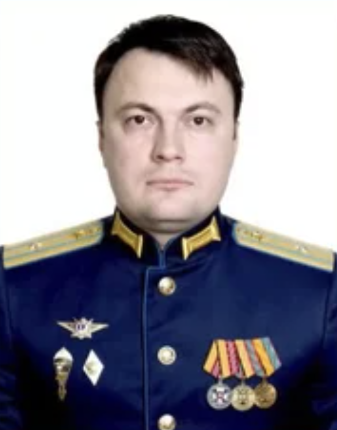 Диверсия на железной дороге в Польше оказалась связана со взрывами посылок на складах DHL и покушением на главу Rheinmetall

Украинец Евгений Иванов, которого Польша обвинила в организации взрывов на железной дороге в ноябре, в 2024 году пытался совершить взрыв на заводе по