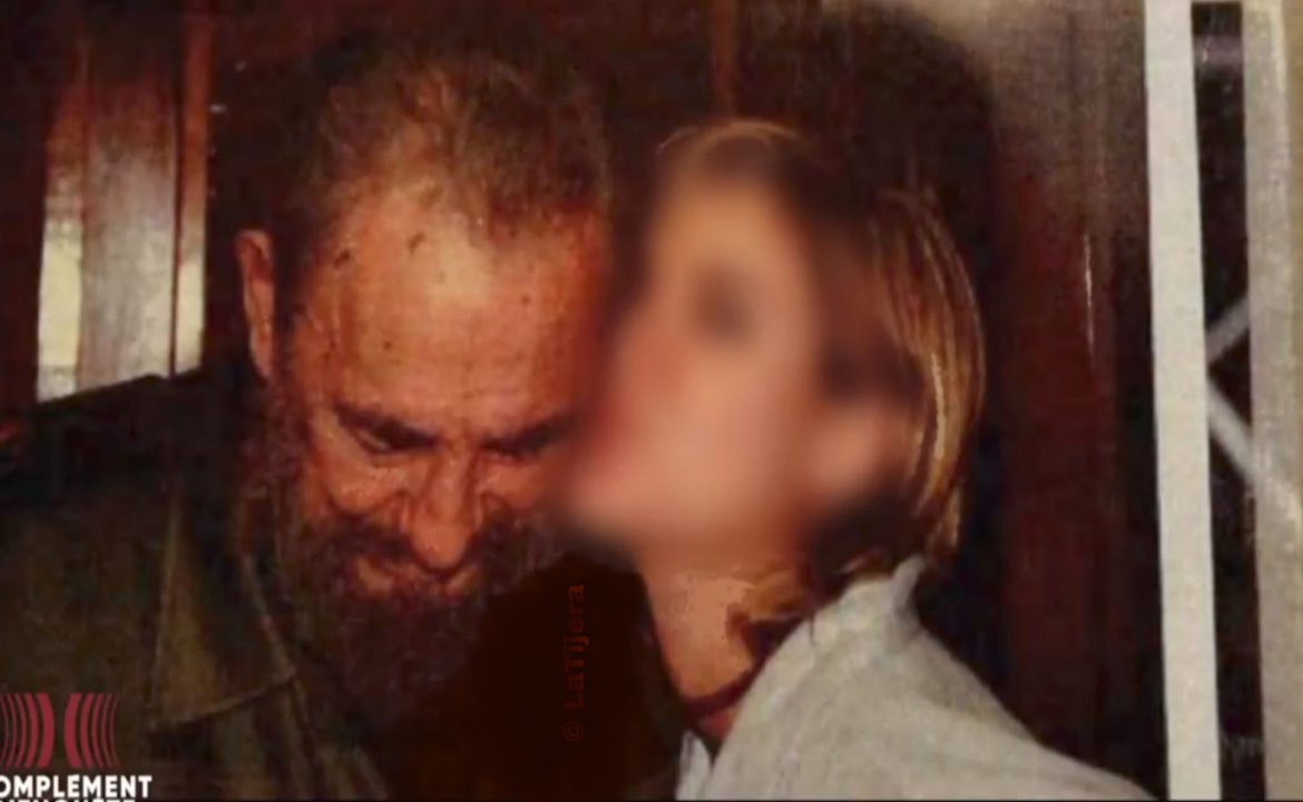 CuriCont14's tweet image. Atención Colombia 🇨🇴

#FelizLunes 🚨

Como es deber informar, les contamos que el falso progresista Iván Cepeda y adorador de Fidel Castro que era de los mejores amigos de Jeffrey Epstein, lidera por ahora una encuesta de INVAMER en este platanal. 😂👊🏻

@revisandopaja @SirJabaLee