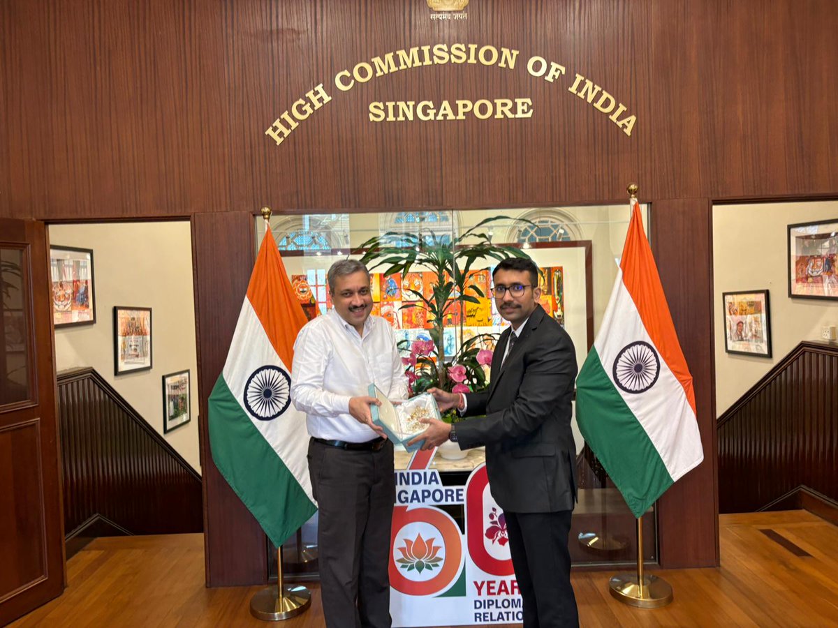 Invest UP’s Singapore Desk Strengthens Global Investment Connect 
Invest UP advanced its international outreach with a high-impact meeting in Singapore, where the delegation called on H.E. Dr. Shilpak Ambule, High Commissioner of India to Singapore. The ACEO, Invest UP, Mr.