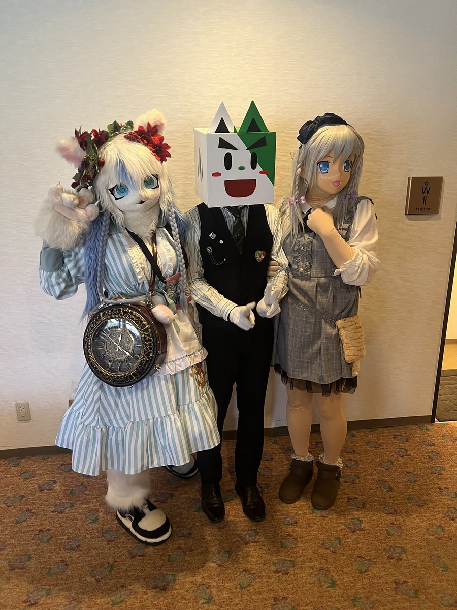 akichan1969's tweet image. つららちゃんも、会場にいらしたキャラさん達とお写真を撮影させていただきました