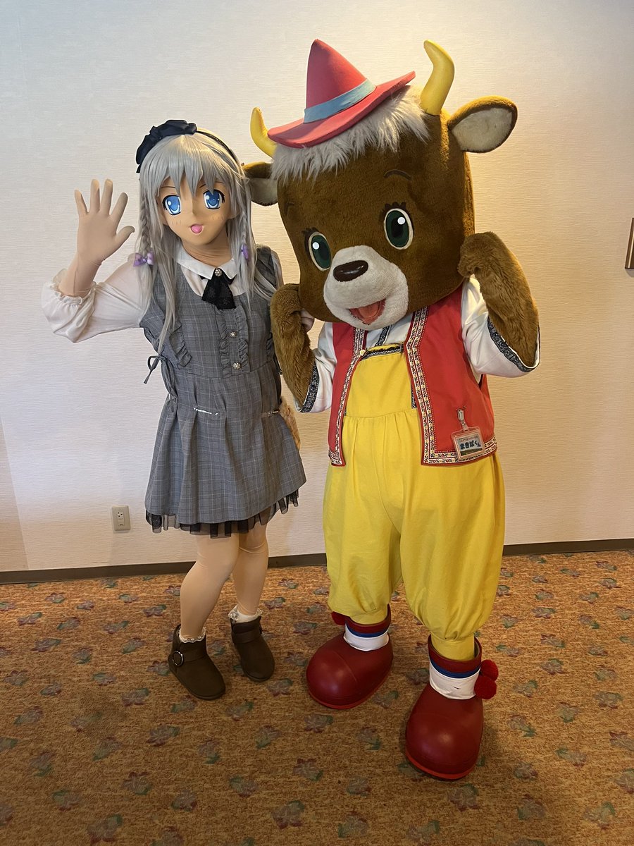 akichan1969's tweet image. つららちゃんも、会場にいらしたキャラさん達とお写真を撮影させていただきました