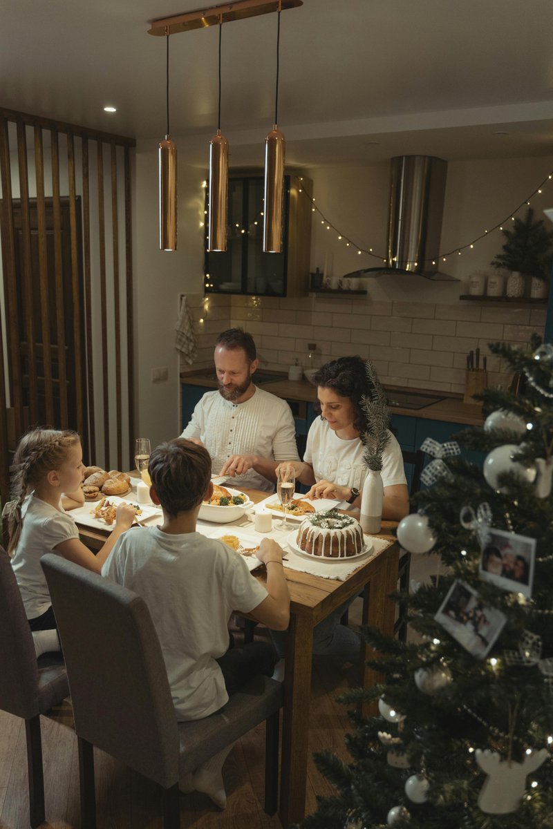 averagechefinfo's tweet image. Cheers to cozy kitchens and joyful gatherings. 🏡✨
Average Chef is here to make your holidays warm!
#AverageChef
#HolidayCooking
#FestiveKitchen
#SeasonsEatings
#HolidayWarmth
#KitchenJoy
#MerryAndBright
#HomeForTheHolidays
#CookWithLove
#HolidayMagic