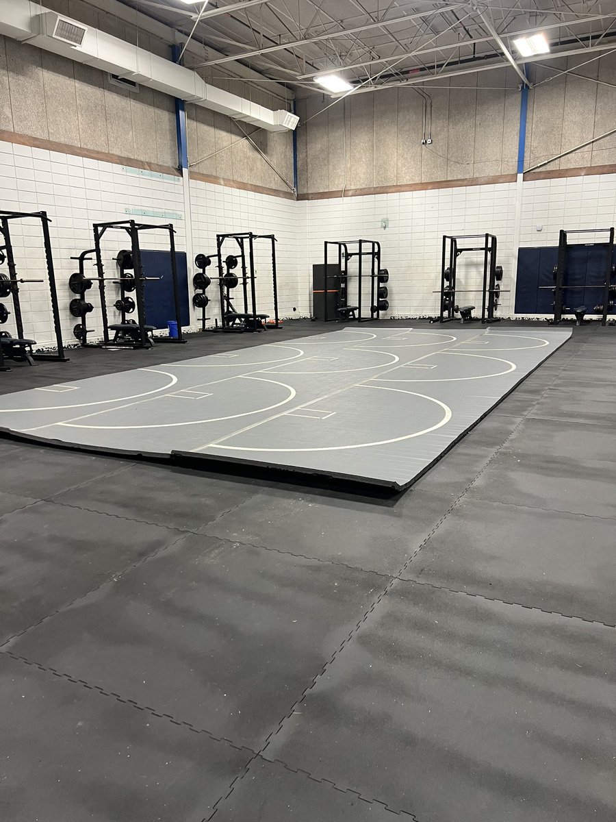 gonz5307's tweet photo. Hello Old Friend… Time to Bring the Mats out of Retirement #MatRoom https://t.co/sr1Zrvo7PJ