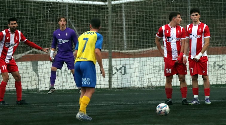 uecastelldefels's tweet image. #PrimerEquipUEC | 🟡🔵

📌 A la vostra disposició la CRÒNICA del partit @UEValls - @uecastelldefels (1-1) j11 #LlligaElit

▶️ &apos;Valuós punt &apos;in extremis&apos;&apos;
🔗 COMPLETA a tinyurl.com/msdhmpzd

📸 @El_Travesser 

#SomHiGrocs #2aLligaElit