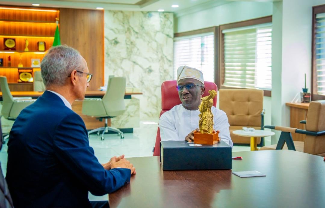 m_akpakomiza's tweet photo. Today, I received the Swiss Ambassador to Nigeria, H.E. Patrick Felix Egloff, on a courtesy visit to the Edo State Government House, Benin City.

Our discussions centered on strengthening the partnership between Edo State and Switzerland, with a focus on expanding collaboration in trade, investment, tourism, and innovation.
We look forward to the opportunities this engagement will bring to our people and our state.

#PracticalGovernance
#ANewEdoHasRisen
#SHINEagenda
#ProjectSHINE