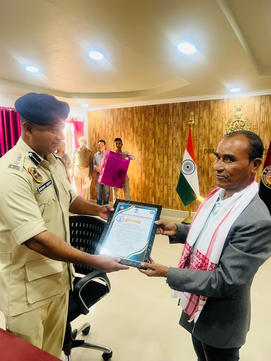 DimahasaoPolice's tweet image. Today Dima Hasao police bid farewell to Sri.Syrpaima Suchiang, Sr Asstt who served Assam police dedicatedly for more than 34years.We wish him a bright and healthy future. @assampolice  @DGPAssamPolice  @HardiSpeaks  @DimaDipr