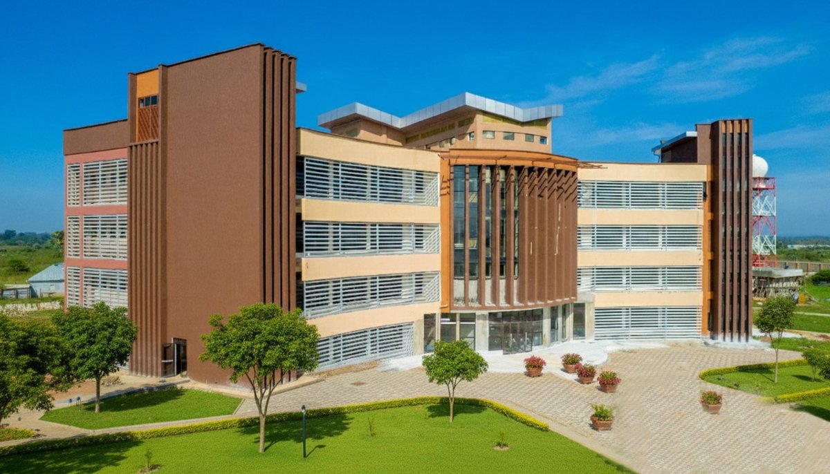 liraUniversity tweet media