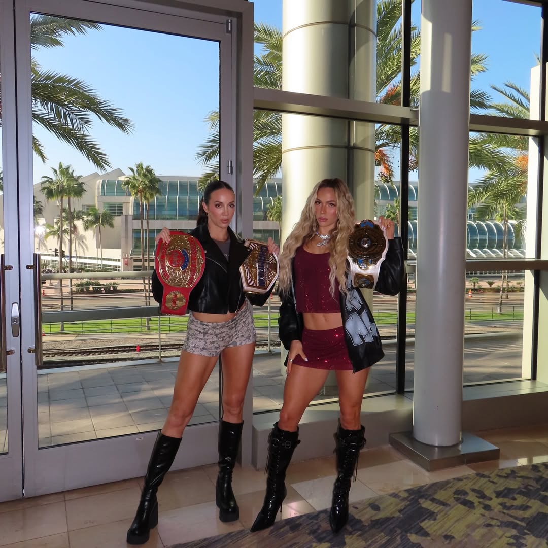 Beautiful men with gold. <a href="/IShowMyTits_/">It's Chelsea. (Parody. )</a>