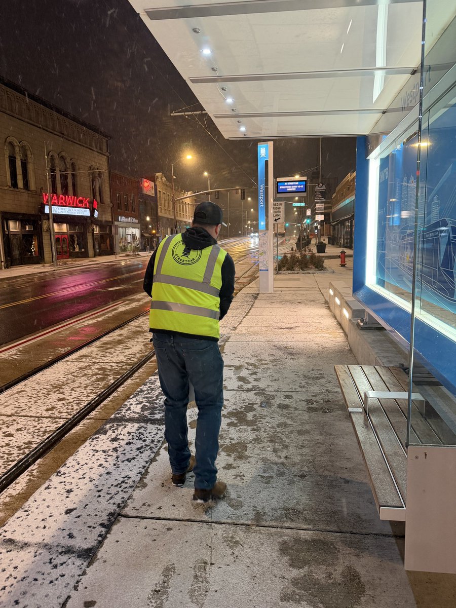 kcstreetcar's tweet image. Streetcars are running with full service and regular Monday hours. The team will be keeping platforms and streetcar stops clear during today’s snowy weather. Sign up for service text alerts to stay connected. Text ‘streetcar’ to 816-685-8541 Stay safe out there, #KC.