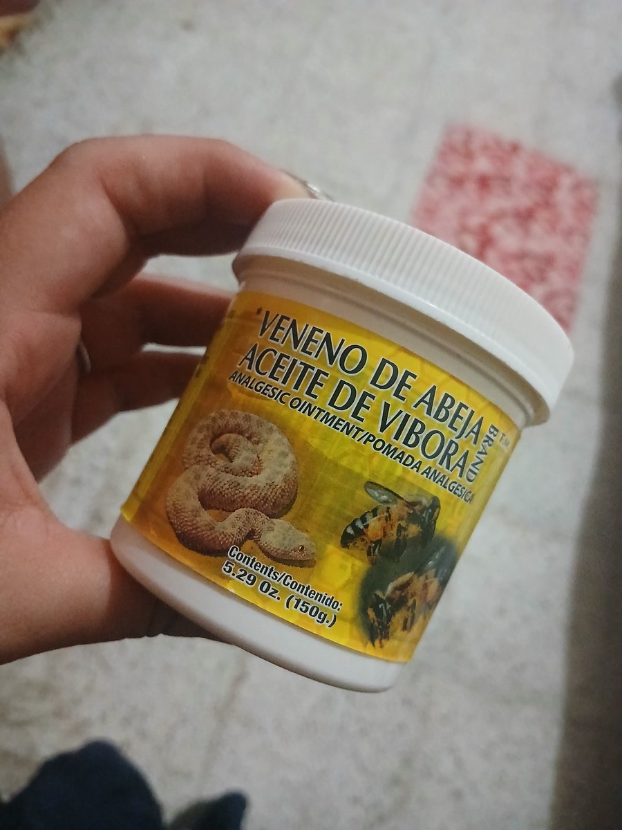 Rezzioerc25's tweet photo. Crema hidratante😘 https://t.co/MdAExWXHf3