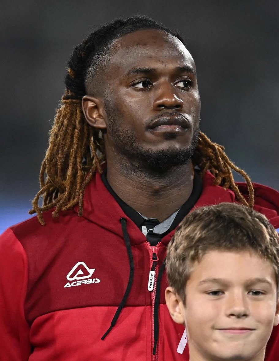 _BeFootball's tweet image. 🚨 𝗜𝗡𝗧𝗘𝗥𝗡𝗔𝗧𝗜𝗢𝗡𝗔𝗟 𝗙𝗥𝗔𝗡𝗖̧𝗔𝗜𝗦 𝗘𝗡 𝗝𝗘𝗨𝗡𝗘𝗦 🇫🇷, 𝗪𝗔𝗥𝗥𝗘𝗡 𝗕𝗢𝗡𝗗𝗢 𝗩𝗔 𝗖𝗛𝗢𝗜𝗦𝗜𝗥 𝗟𝗔 𝗥𝗗 𝗖𝗢𝗡𝗚𝗢 🇨🇩🔄 !

Il devrait figurer dans la prochaine liste élargie du sélectionneur Sébastien Desabre.

(@footmercato / @AlexChaillol)