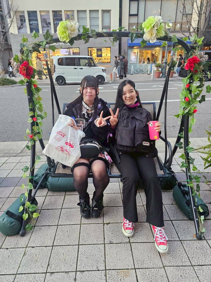fuugashanshan's tweet photo. 神戸遊び倒すレク開催しました🚗💨
アンパンミュージアム、
MOSAIC、
中華街などなど、、。
食べ歩き🍜にショッピング🛍️

朝から夜までしっかりと遊び倒し
参加メンバーは大満足✨✨

素敵な一日となりました♪♪ https://t.co/88uH2P82rT
