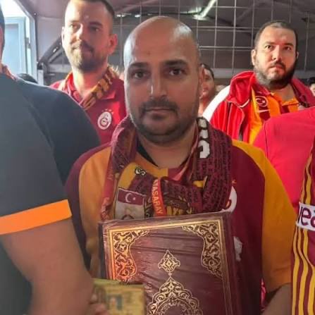 Geçen sene yan yana girmiştik o iğrenç tünelden. Bugün senin için de oynayacak inşallah takım. Mekanın cennet olsun aslan kardeşim…