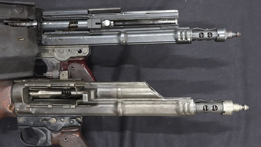 Southwood_'s tweet image. youtu.be/Xdwx17V_7VY 
フォーガットンウエポンさんがアメリカ国が1946年に試作したT44という機関銃を紹介しています
ストックはオリジナルを改造したものではなく完全に新造されたものなんだそうです