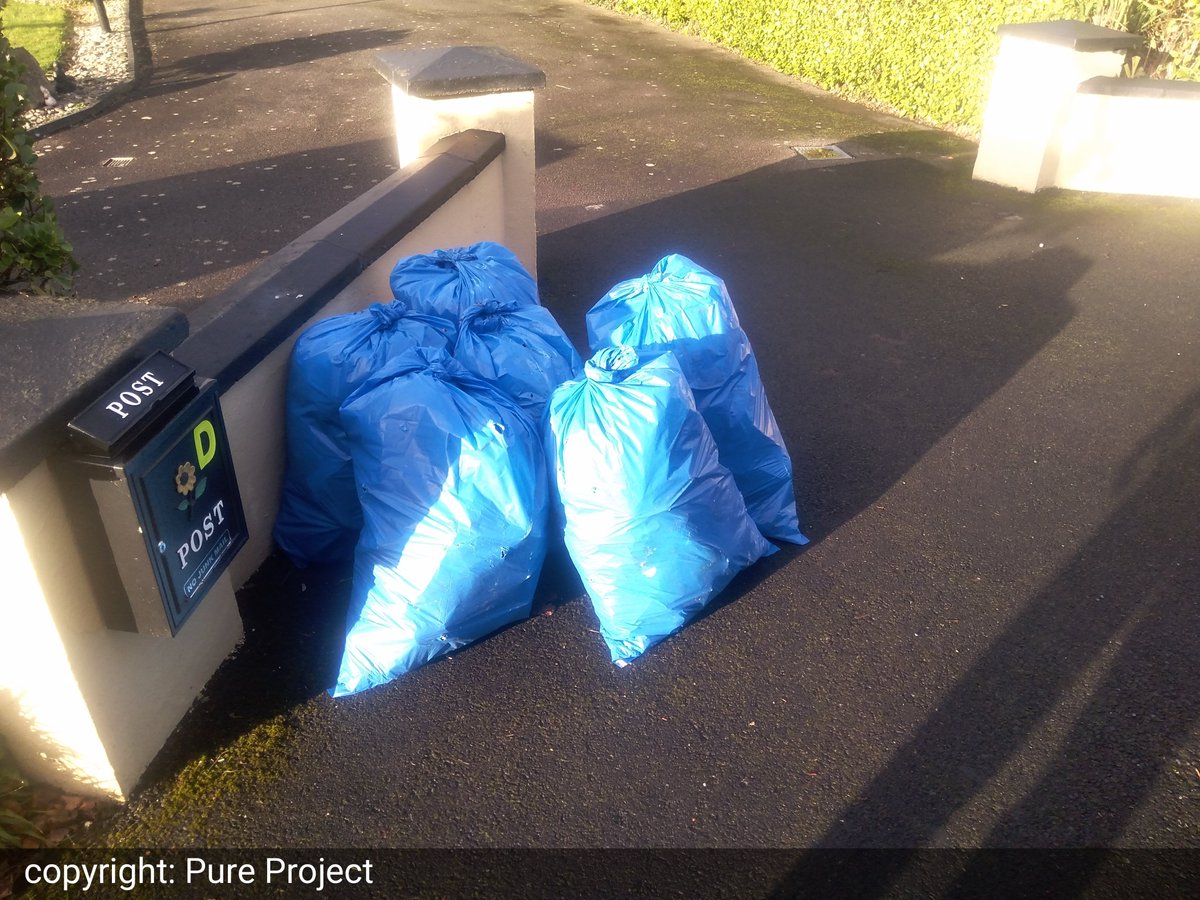 PureProject1's tweet image. 6 more bags of rubbish collected by the Johnstown Arklow Pure Mile Volunteers – Well done to ALL