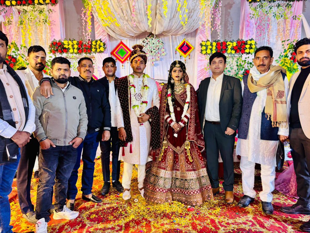 Kanchanyadav000's tweet image. भैया और भाभी को ढेर सारी शुभकामनाएँ।