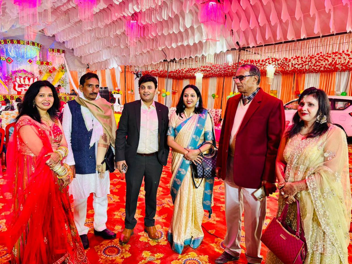 Kanchanyadav000's tweet image. भैया और भाभी को ढेर सारी शुभकामनाएँ।