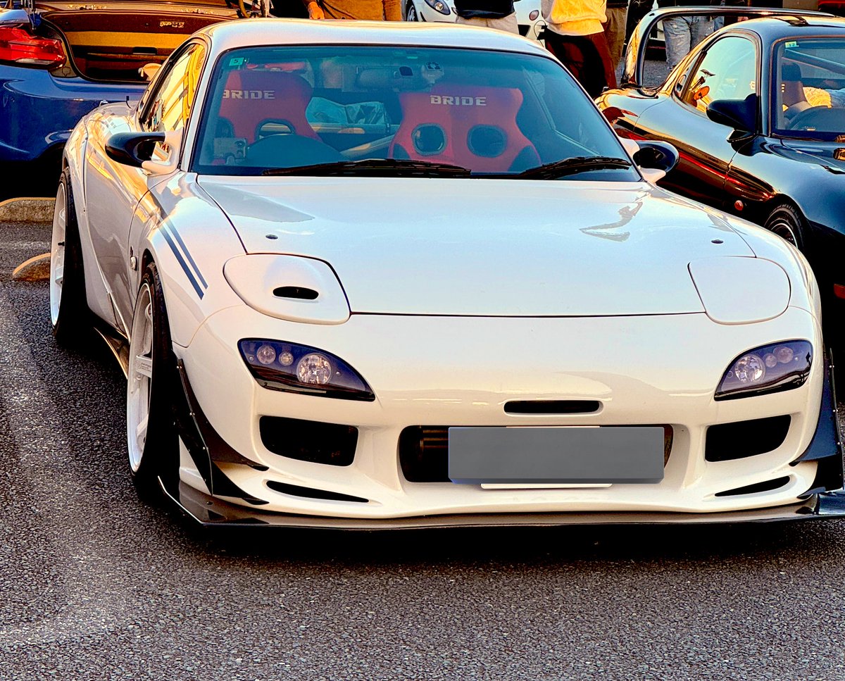 velle_fd3s's tweet photo. #FD3S生誕祭
多分これ以上に惚れる車はない…
大事に乗っていこう！！ https://t.co/q0kOP5juER