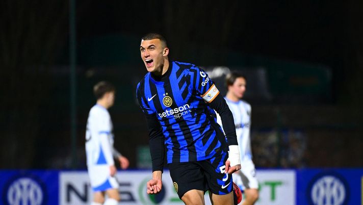Con il Venezia niente scherzi: la partita con il Como è una delle più difficili della stagione per l'Inter. Quindi in Coppa Italia non deve essere rischiato nessun titolare, e bisogna pescare anche dall'Under 23 facendo giocare Alexiou in difesa.