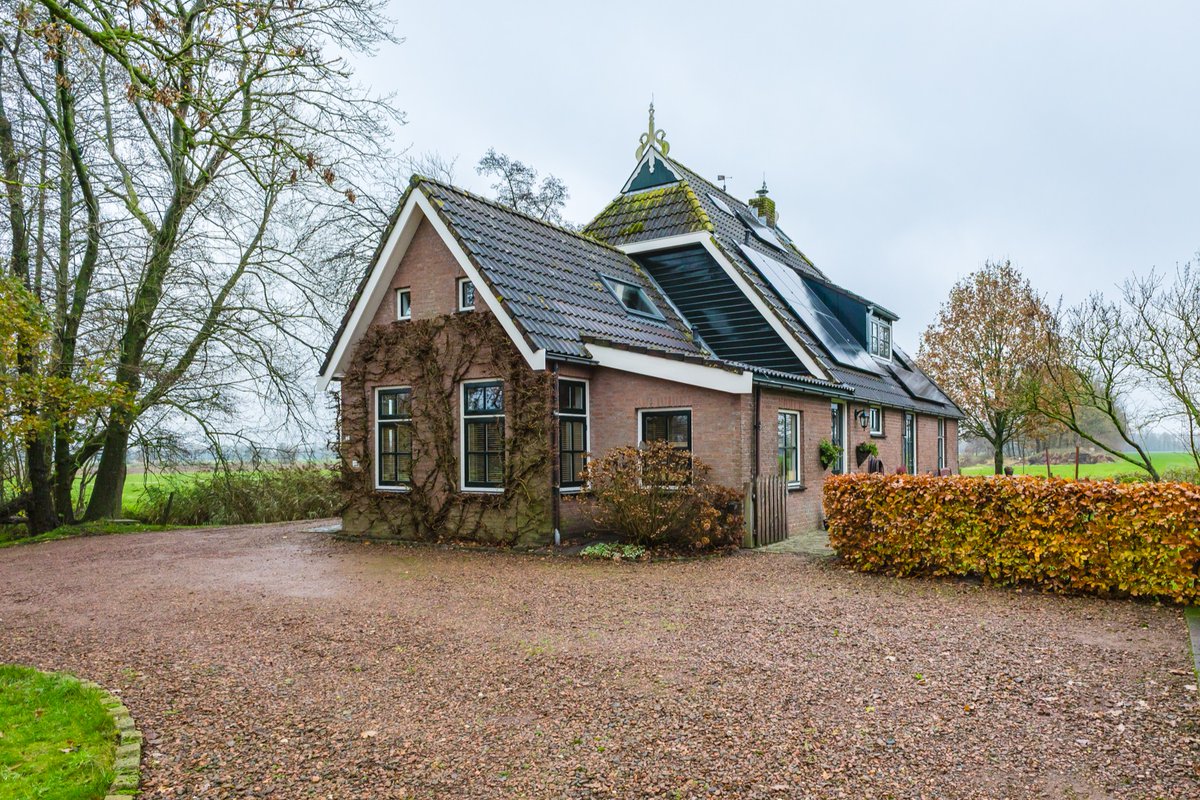 ✨ Rust, ruimte &amp; uitzicht in Hoornsterzwaag!

Aan het einde van een eigen pad, tussen weilanden staat deze goed onderhouden woonboerderij.  mve.to/rUojM-waT-