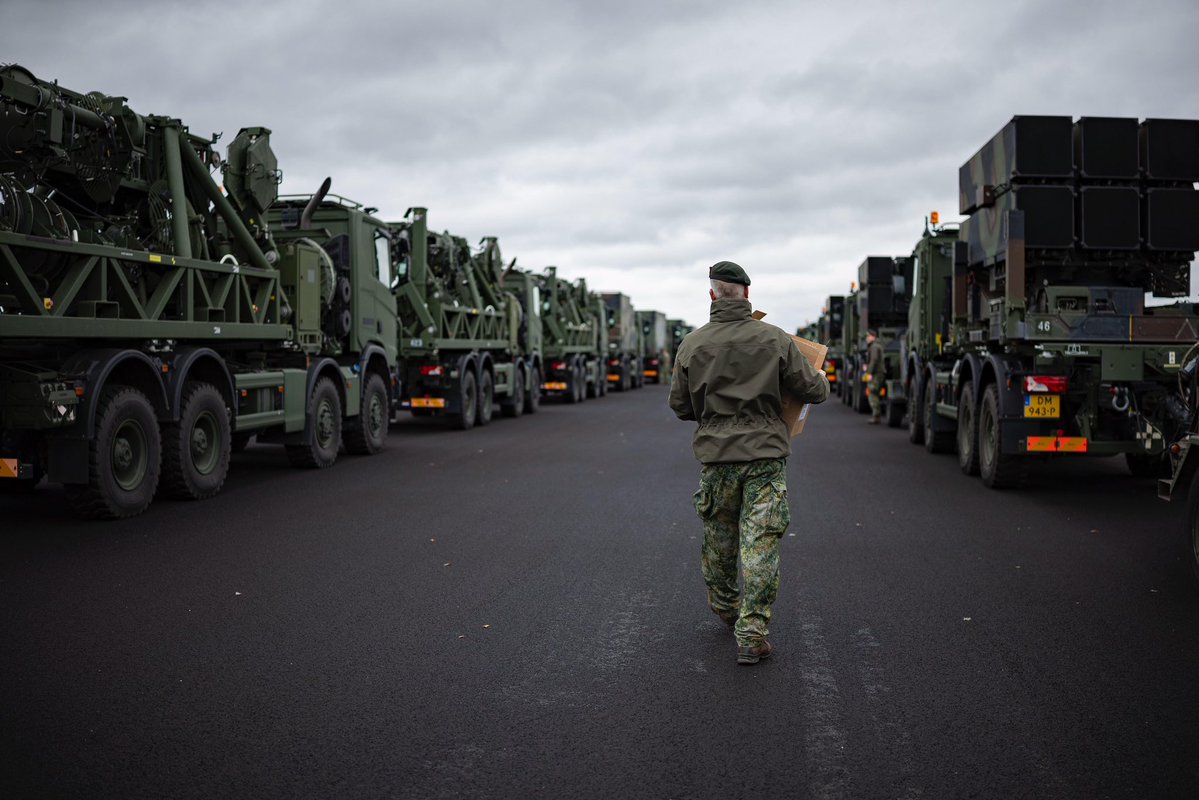 DefensieMin's tweet image. The Netherlands is providing layered air defence in Poland: Patriots, NASAMS, counter-drones and 300 troops.

We protect supply lines to Ukraine, defend NATO’s eastern flank, and develop our capabilities.

This strengthens the security of Poland, Ukraine, NATO and Netherlands!