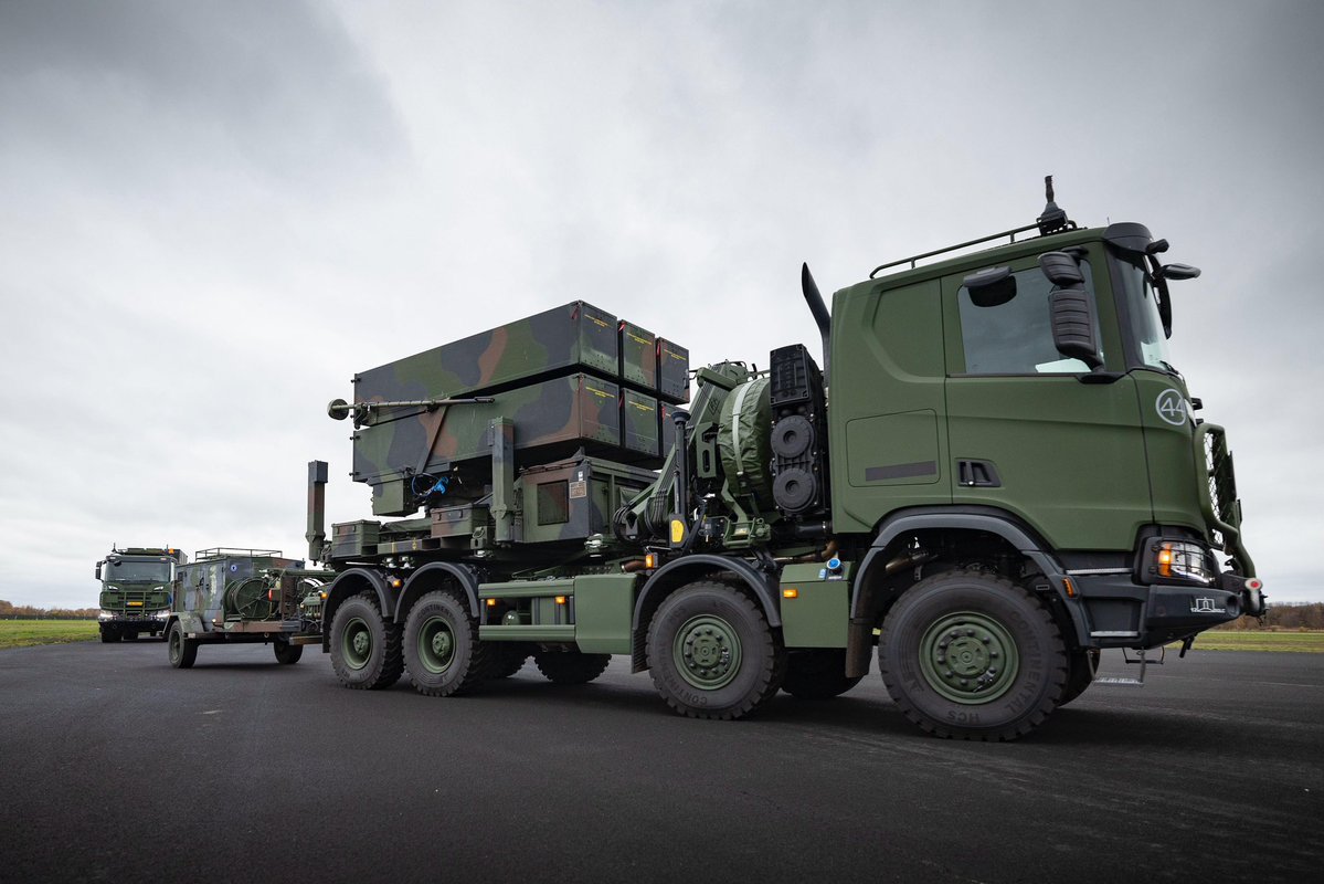 DefensieMin's tweet image. The Netherlands is providing layered air defence in Poland: Patriots, NASAMS, counter-drones and 300 troops.

We protect supply lines to Ukraine, defend NATO’s eastern flank, and develop our capabilities.

This strengthens the security of Poland, Ukraine, NATO and Netherlands!