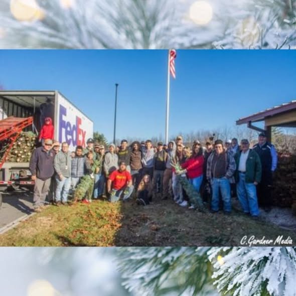 Trees4Troops's tweet image. Partner spotlight, @FedEx. Their teams turn miles into moments, delivering donated trees to military families every season. Learn how freight makes it happen: fedex.com/en-us/shipping…
 🎄

Who would you thank on the FedEx crew today?

#TreesForTroops #SupportOurTroops #FedExCares