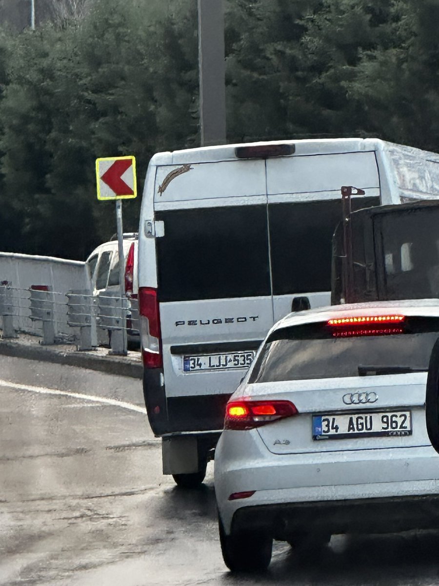 sdnrts's tweet photo. Günün kendini akıllı kaynakçıları..

@istanbul_EGM https://t.co/pR6CjIaAxS