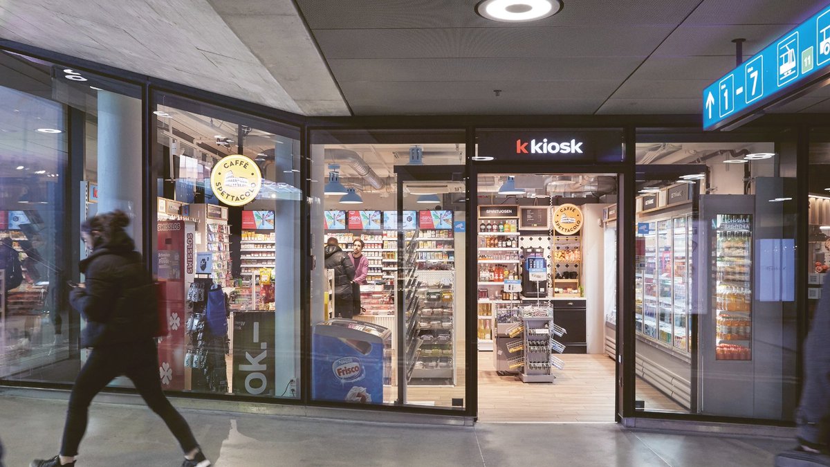 Warum die Preise an vielen Kiosks und Convenience-Stores an den Bahnhöfen sinken - und die SBB auf einen neuen Anbieter setzt:

Jetzt auf mobimag.ch/valora

#sbb #sbbcffffs #eisenbahn #bahn #oev #oevlive #valora #coop #migros #ssp #bahnhof #schweiz #zürich #basel #bern
