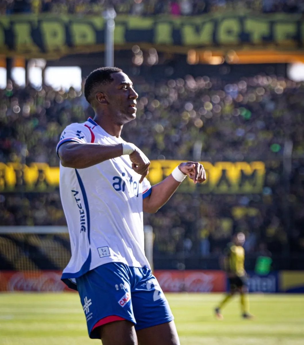 y pensar que decían que Carneiro se iba a peñarol
Lalo no puede estar más feliz de estar en casa.