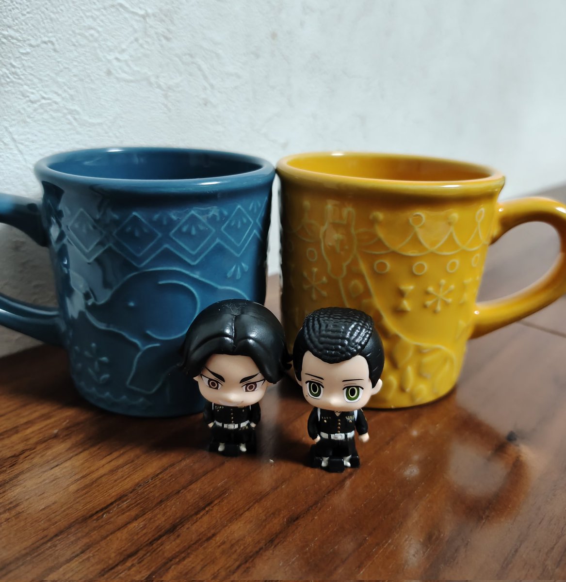 セリア✨ セリアで🐺🐯カラーのカップ見つけた〜😊 これ❄社長の家にもありそう