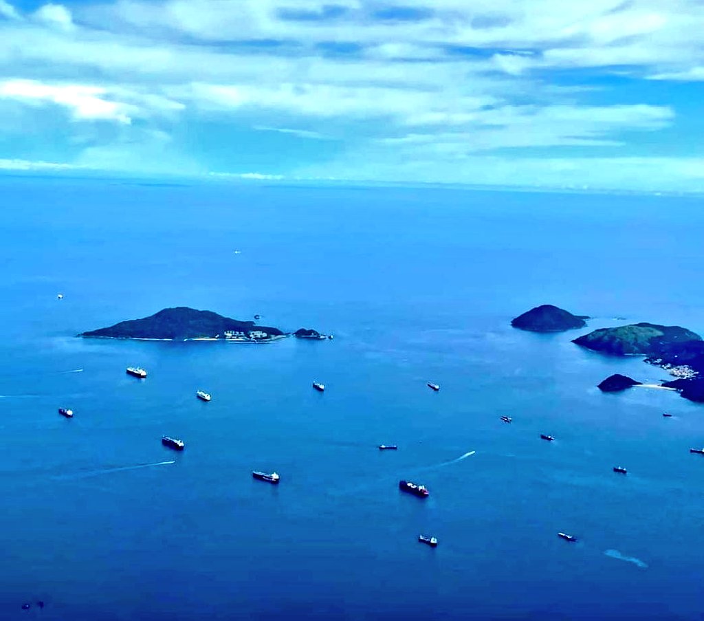 QuieroViajarGo's tweet image. La vida empieza donde termina tu zona de confort 🌊✨  
Atrévete a explorar, a sentir, a crecer. Viajar no solo es cambiar de lugar, es descubrir quién realmente eres. 🚢🌴  
#ViajaYCrece #AventurasQueTransforman #EspírituLibre

#QuieroEstarAhi 😎