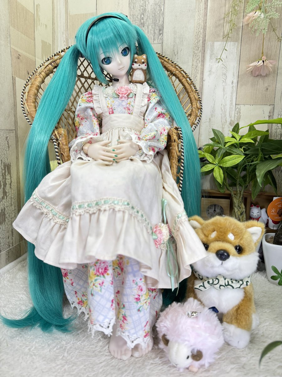 dd様　リクエスト ๑و•̀ω•́)و｛今夜のお題は、ポーズ。 「安定」 「わぅ」 #DD初音ミク