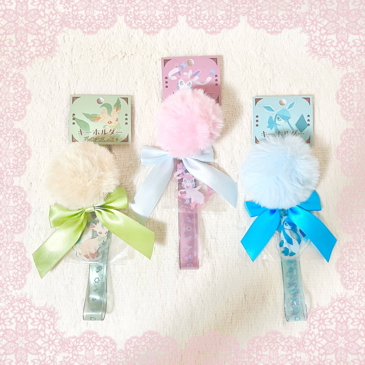 Game_over_025's tweet photo. ポケセンオンラインで注文してたブイズのグッズもようやく開封しました📦⸝⸝꙳
ブイズの中で最推しなサンダースと弟くんの分のブラッキーをお迎えしたよ💛🖤
キーホルダーはあまりにもドストライクすぎて全種類お迎えしちゃった( ߹𖥦߹ )〰︎︎♡
#ポケモンセンター #ポケセン購入品
#EeveeCollection https://t.co/Z2fOrjQJfs